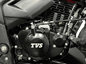Used 2025 TVS Apache RTR 160 4V Dual Disc - ABS - Bluetooth for sale in Gurgaon - thumbnail 7