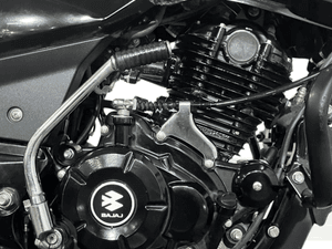 Used 2025 Bajaj Pulsar 125 Carbon Split Seat for sale in Delhi - thumbnail 7