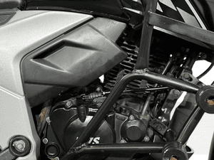 Used 2021 TVS Apache RTR 160 4V Single Disc ABS - Black Edition for sale in Delhi - thumbnail 7