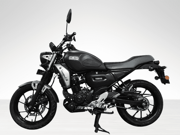 Used 2022 Yamaha FZ X Matte Copper and Matte Black for sale in Delhi - photo 1