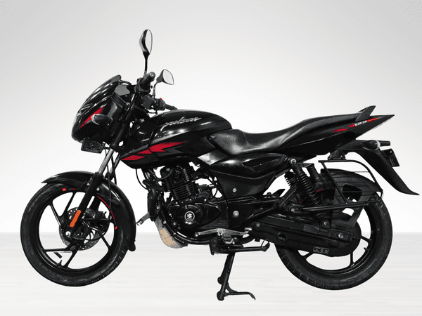 Used 2024 Bajaj Pulsar 125 Disc for sale in Delhi - photo 1