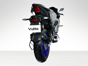 Used 2025 Yamaha R15 V4 M - Carbon Fibre for sale in Delhi - thumbnail 4