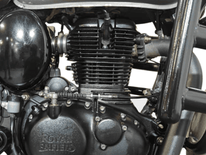 Used 2024 Royal Enfield Classic 350 Classic Dark - Dual Channel ABS for sale in Delhi - thumbnail 7