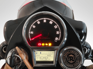 Used 2024 Royal Enfield Classic 350 Classic Dark - Dual Channel ABS for sale in Delhi - thumbnail 8