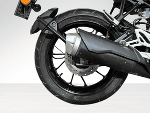 Used 2025 Yamaha R15 V4 Metallic Red for sale in Delhi - thumbnail 6