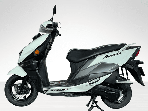 Used 2022 Suzuki Avenis 125 Standard for sale in Delhi - photo 1