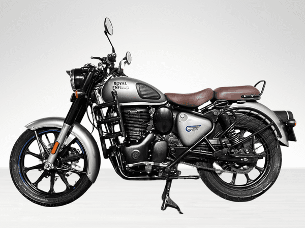 Used 2023 Royal Enfield Classic 350 Classic Dark - Dual Channel ABS for sale in Delhi - photo 1