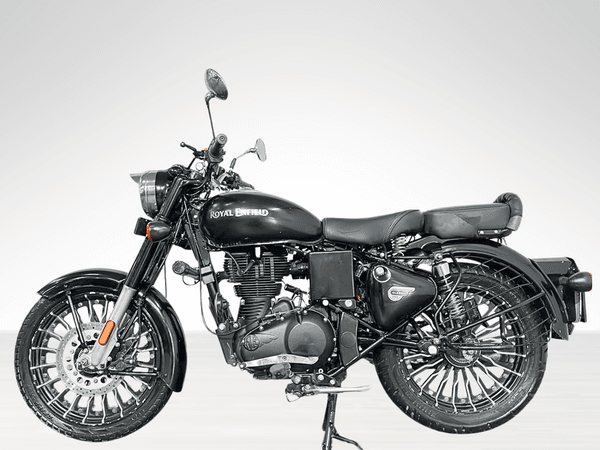 Used 2020 Royal Enfield Classic 350 Dark for sale in Delhi - photo 1