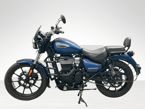Used 2025 Royal Enfield Meteor 350 Stellar for sale in Jaipur - photo 1