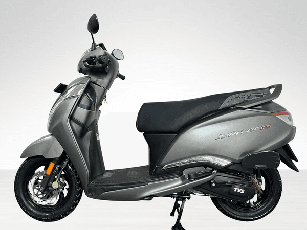 Used 2024 TVS Jupiter 125 Disc - Alloy Wheel for sale in Delhi - photo 1