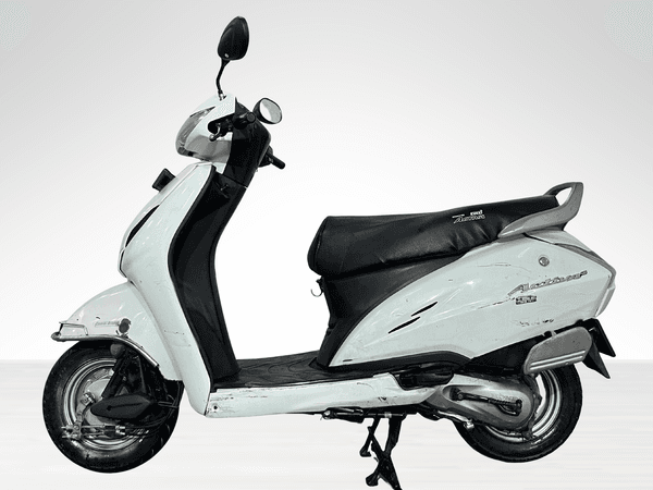 Used 2017 Honda Activa 4G Standard (BS IV) for sale in Delhi - photo 1