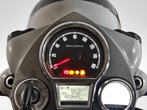 Used 2025 Royal Enfield Classic 350 Classic Dark - Dual Channel ABS for sale in Delhi - thumbnail 8