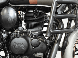 Used 2025 Royal Enfield Classic 350 Classic Dark - Dual Channel ABS for sale in Delhi - thumbnail 7