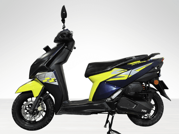Used 2022 TVS Ntorq 125 XT for sale in Delhi - photo 1