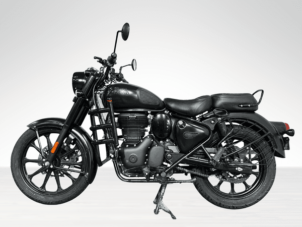 Used 2025 Royal Enfield Classic 350 Classic Signals - Dual Channel ABS for sale in Delhi - photo 1
