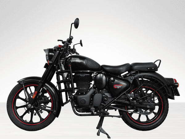 Used 2024 Royal Enfield Classic 350 Classic Dark - Dual Channel ABS for sale in Gurgaon - photo 1