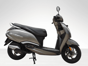Used 2022 TVS Jupiter 125 Disc - Alloy Wheel for sale in Delhi - thumbnail 2