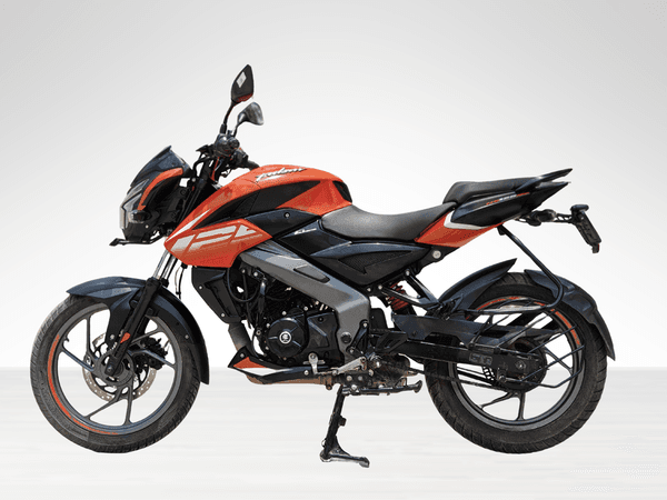 Used 2025 Bajaj Pulsar NS125 Bluetooth for sale in Delhi - photo 1