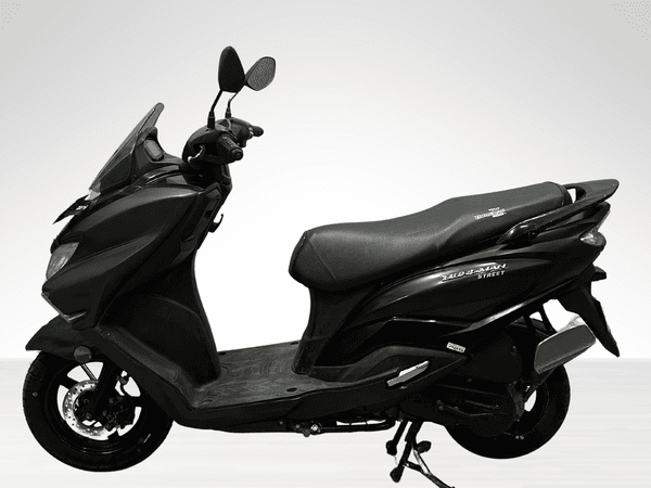 Used 2022 Suzuki Burgman Street 125 Standard for sale in Delhi - photo 1
