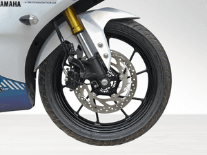 Used 2025 Yamaha R15 V4 Racing Blue for sale in Gurgaon - thumbnail 5