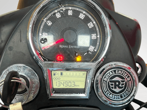 Used 2024 Royal Enfield Classic 350 Classic Dark - Dual Channel ABS for sale in Jaipur - thumbnail 8