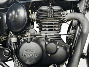 Used 2023 Royal Enfield Classic 350 Classic Dark - Dual Channel ABS for sale in Delhi - thumbnail 7