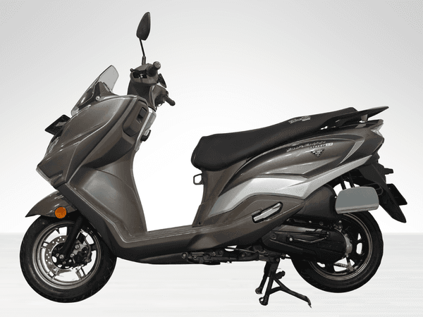 Used 2024 Suzuki Burgman Street 125 Ride Connect Edition for sale in Delhi - photo 1