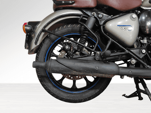 Used 2023 Royal Enfield Classic 350 Classic Dark - Dual Channel ABS for sale in Delhi - thumbnail 6