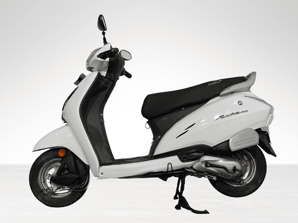 Used 2017 Honda Activa 4G Standard (BS IV) for sale in Gurgaon - photo 1