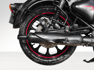 Used 2023 Royal Enfield Classic 350 Classic Dark - Dual Channel ABS for sale in Delhi - thumbnail 6
