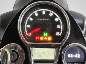 Used 2025 Royal Enfield Classic 350 Classic Dark - Dual Channel ABS for sale in Delhi - thumbnail 8