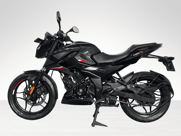 Used 2023 Bajaj Pulsar N160 Dual Channel ABS for sale in Delhi - photo 1