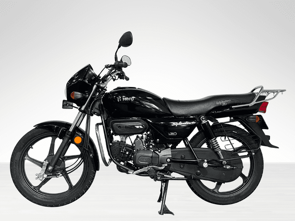 Used 2025 Hero Splendor Plus Black and Accent Edition for sale in Delhi - photo 1