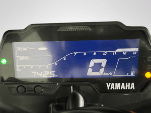 Used 2024 Yamaha R15 V3 Racing Blue - ABS BS VI for sale in Delhi - thumbnail 8