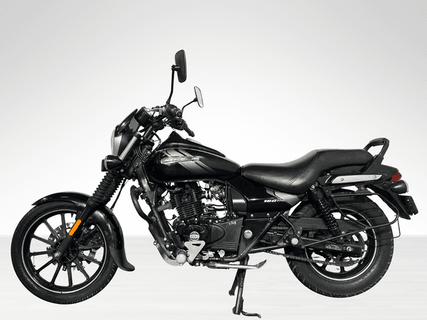 Used 2022 Bajaj Avenger Street 160 Standard for sale in Delhi - photo 1