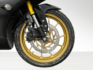 Used 2024 Yamaha R15 V4 Dark Knight for sale in Delhi - thumbnail 5