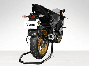 Used 2024 Yamaha R15 V4 Dark Knight for sale in Delhi - thumbnail 4