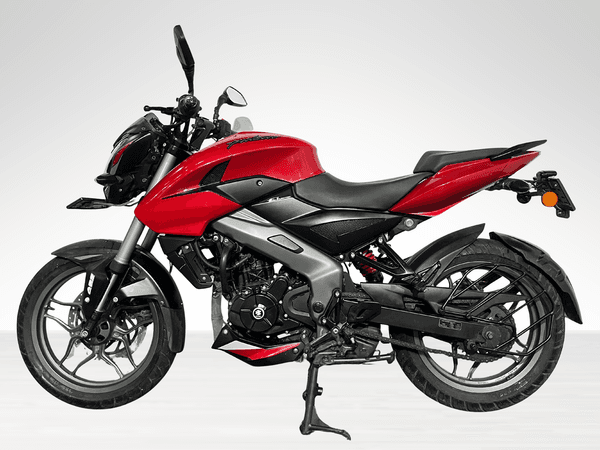 Used 2023 Bajaj Pulsar NS200 Dual Channel ABS for sale in Gurgaon - photo 1