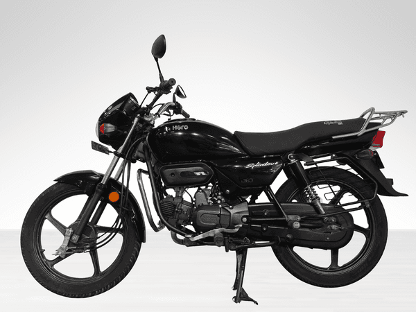 Used 2025 Hero Splendor Plus Black and Accent Edition for sale in Delhi - photo 1