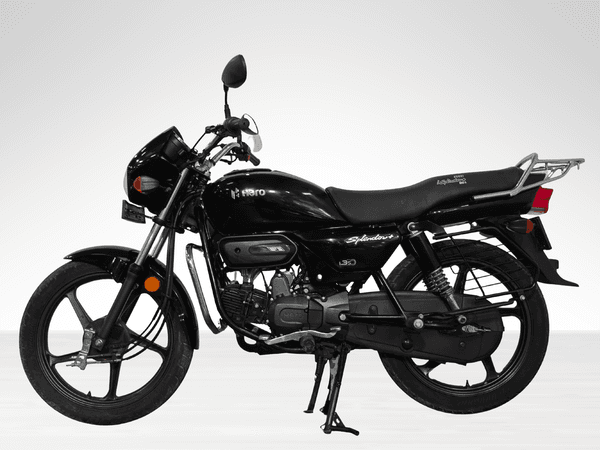 Used 2025 Hero Splendor Plus Black and Accent Edition for sale in Delhi - photo 1