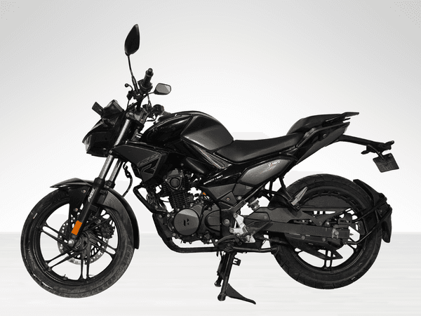 Used 2025 Hero Xtreme 125R Single Channel ABS for sale in Delhi - photo 1