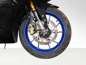 Used 2024 Yamaha R15 V4 M - Carbon Fibre for sale in Delhi - thumbnail 5