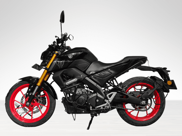 Used 2024 Yamaha MT 15 V2 Deluxe for sale in Delhi - photo 1