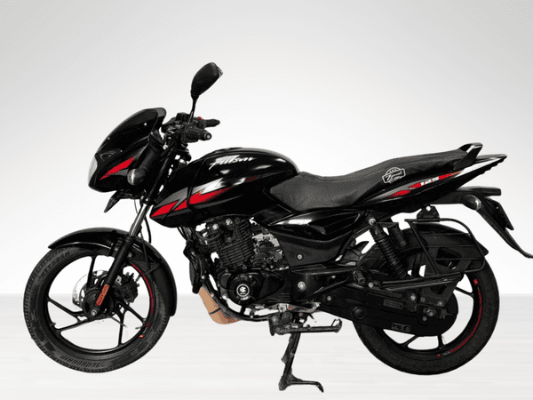 Used 2024 Bajaj Pulsar 125 Disc for sale in Jaipur - photo 1