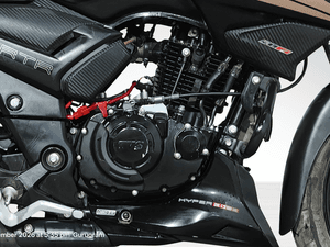 Used 2025 TVS Apache RTR 180 Disc Bluetooth for sale in Delhi - thumbnail 7