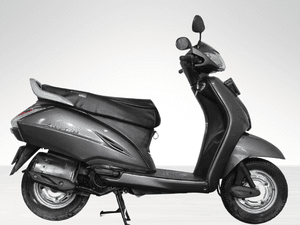 Used 2016 Honda Activa 3G Standard (BS III) for sale in Delhi - thumbnail 2