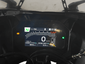 Used 2025 Yamaha R15 V4 Dark Knight for sale in Gurgaon - thumbnail 8