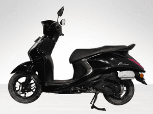 Used 2024 Yamaha Fascino 125 Drum Deluxe for sale in Gurgaon - thumbnail 1