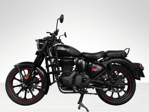 Used 2023 Royal Enfield Classic 350 Classic Dark - Dual Channel ABS for sale in Delhi - photo 1