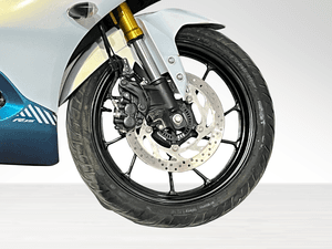 Used 2025 Yamaha R15 V4 Racing Blue for sale in Gurgaon - thumbnail 5